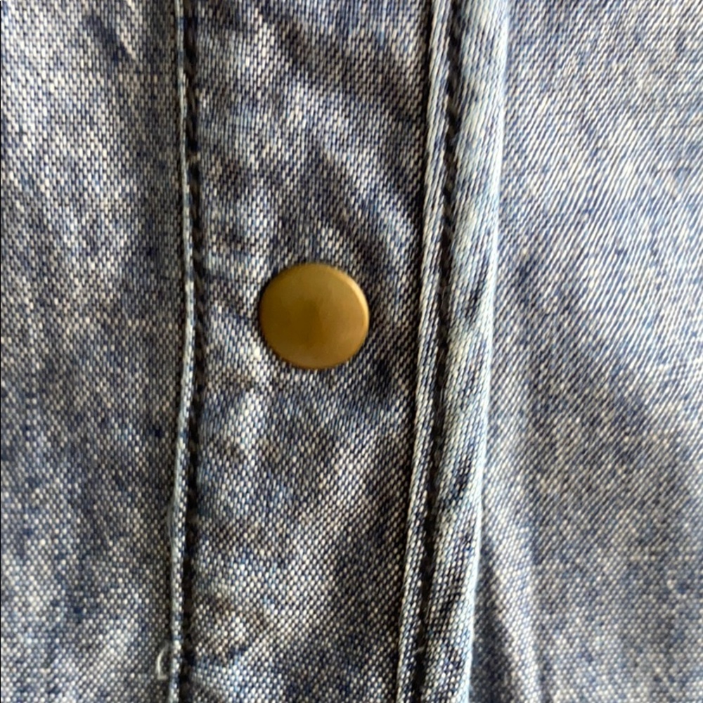 Alc Sleeveless Chambray Button Up - image 4